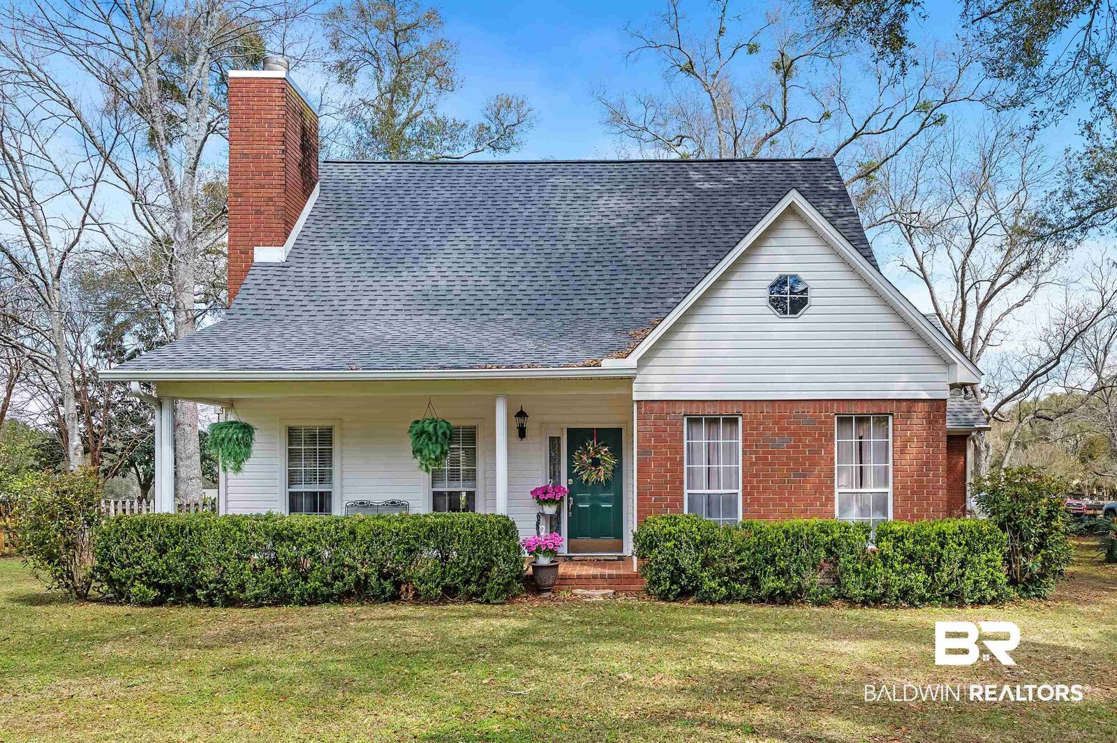 Property Photo:  15915 County Road 32  AL 36580 