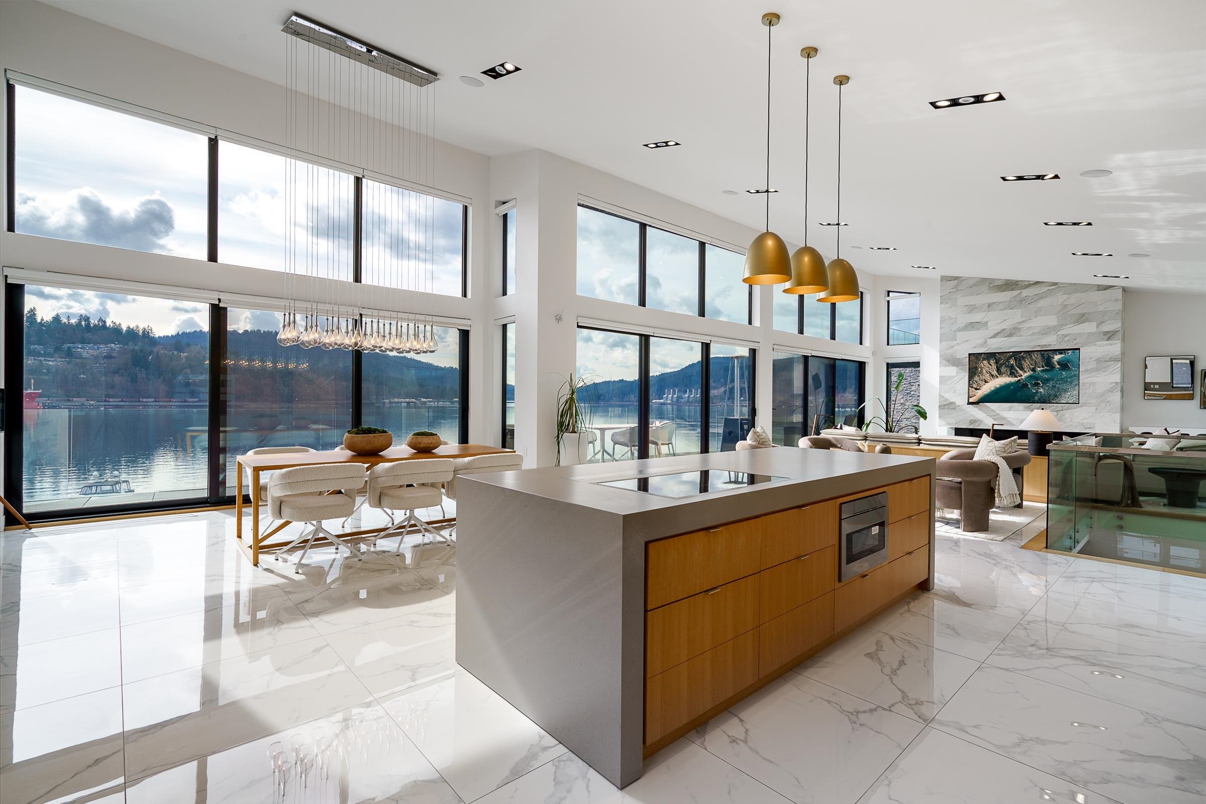 Property Photo: 1136 Alderside Road BC V3H 3A6
