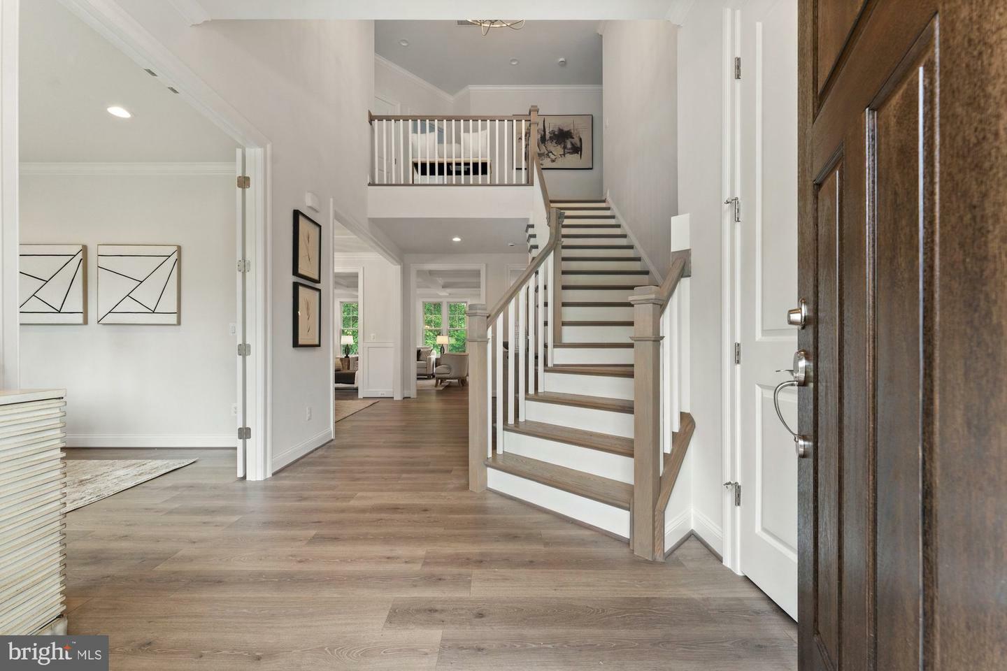 Property Photo: 389 Holmes Drive NW VA 22180