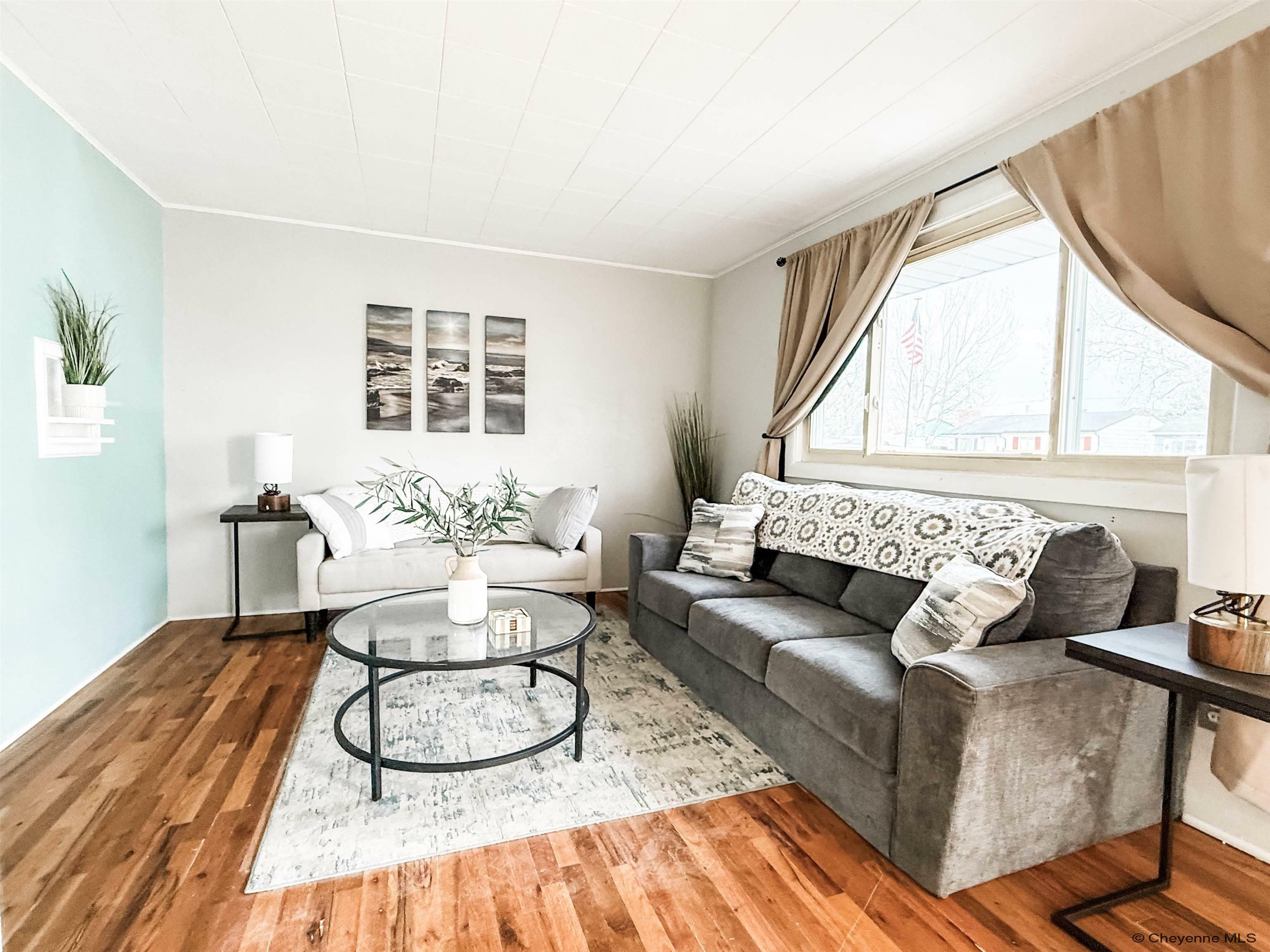 Property Photo: 326 Cribbon Ave WY 82007