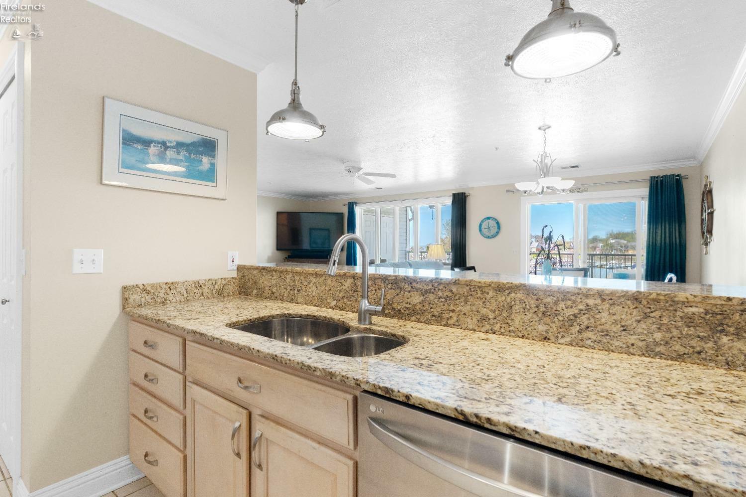 Property Photo: 1522 NW Catawba Road OH 43452