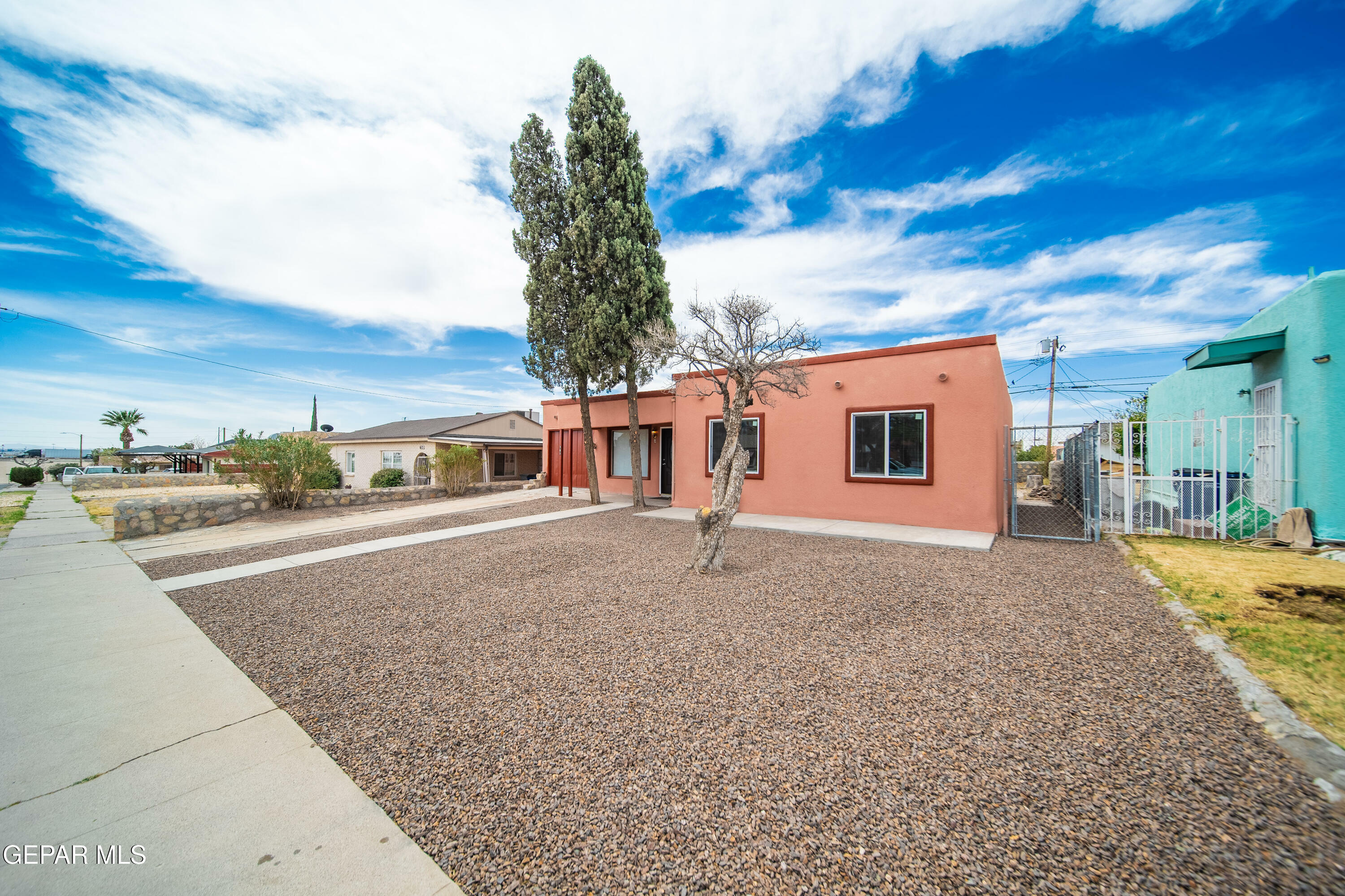 Property Photo: 701 Cardon Street TX 79903
