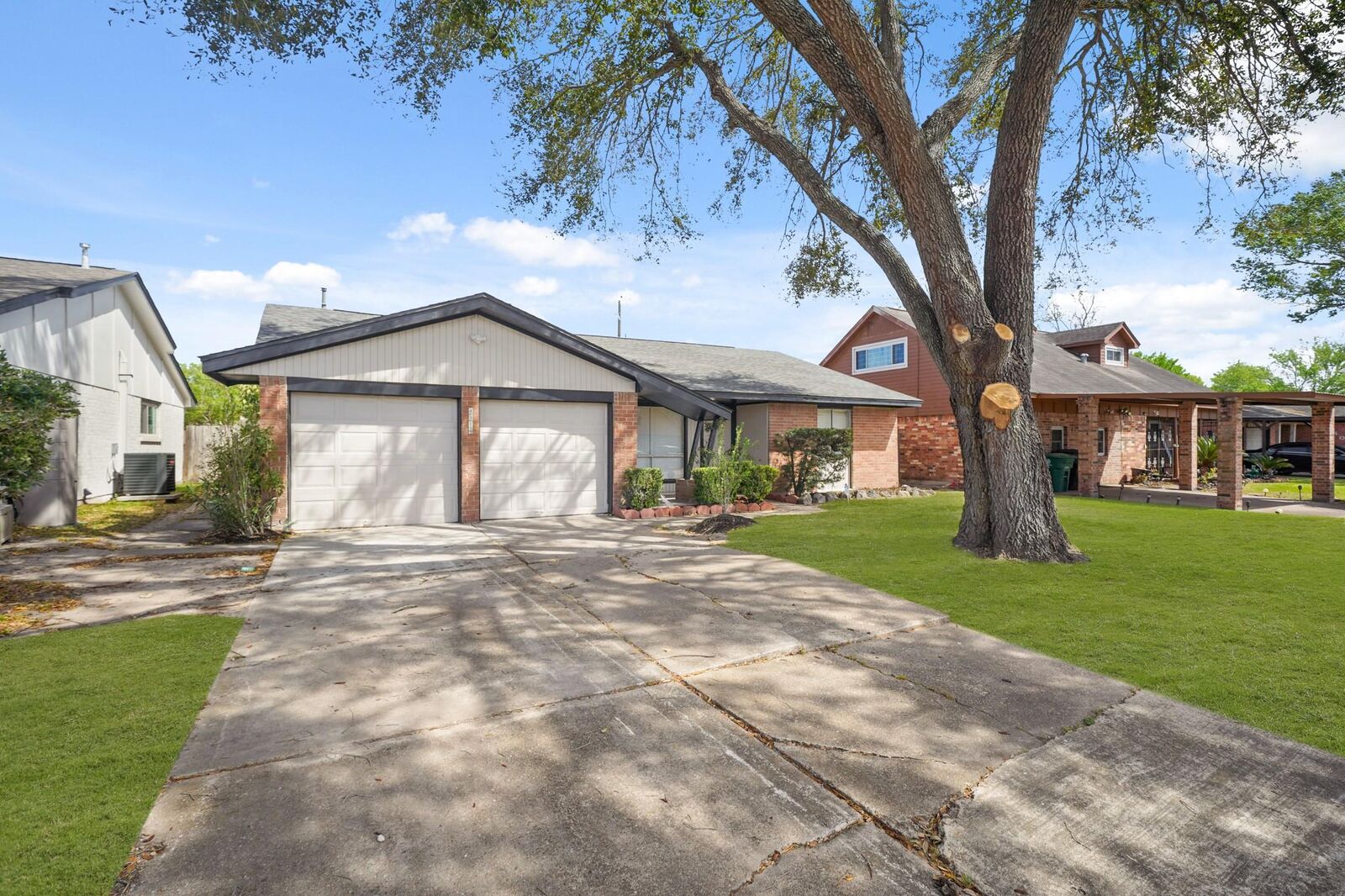 Property Photo:  4314 Smooth Oak Lane  TX 77053 