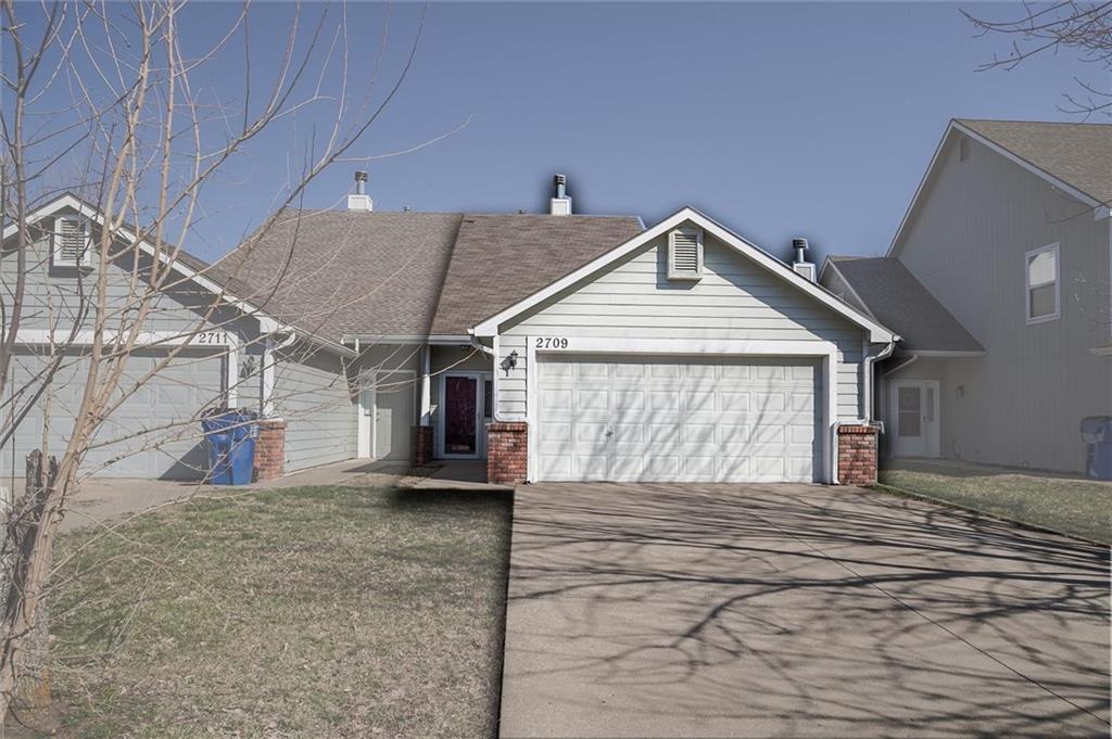 Property Photo:  2709 Grand Circle  KS 66047 