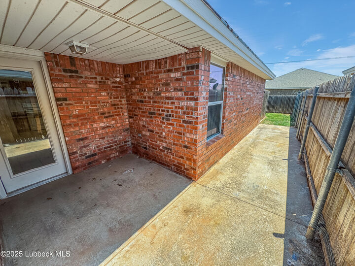 Property Photo:  912 N Bangor Avenue A &Amp B  TX 79416 