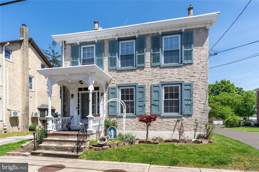 Property Photo:  25 South Main Street South  PA 18951 