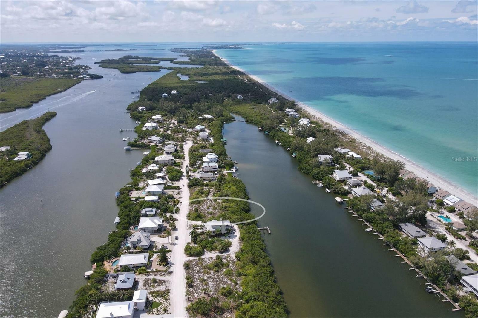 Property Photo: 351 Bocilla Drive FL 33946