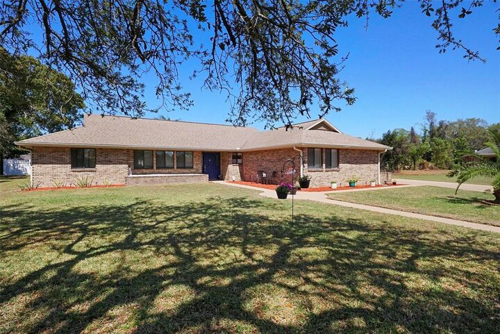 Property Photo:  516 Donaldson Drive  FL 32713 