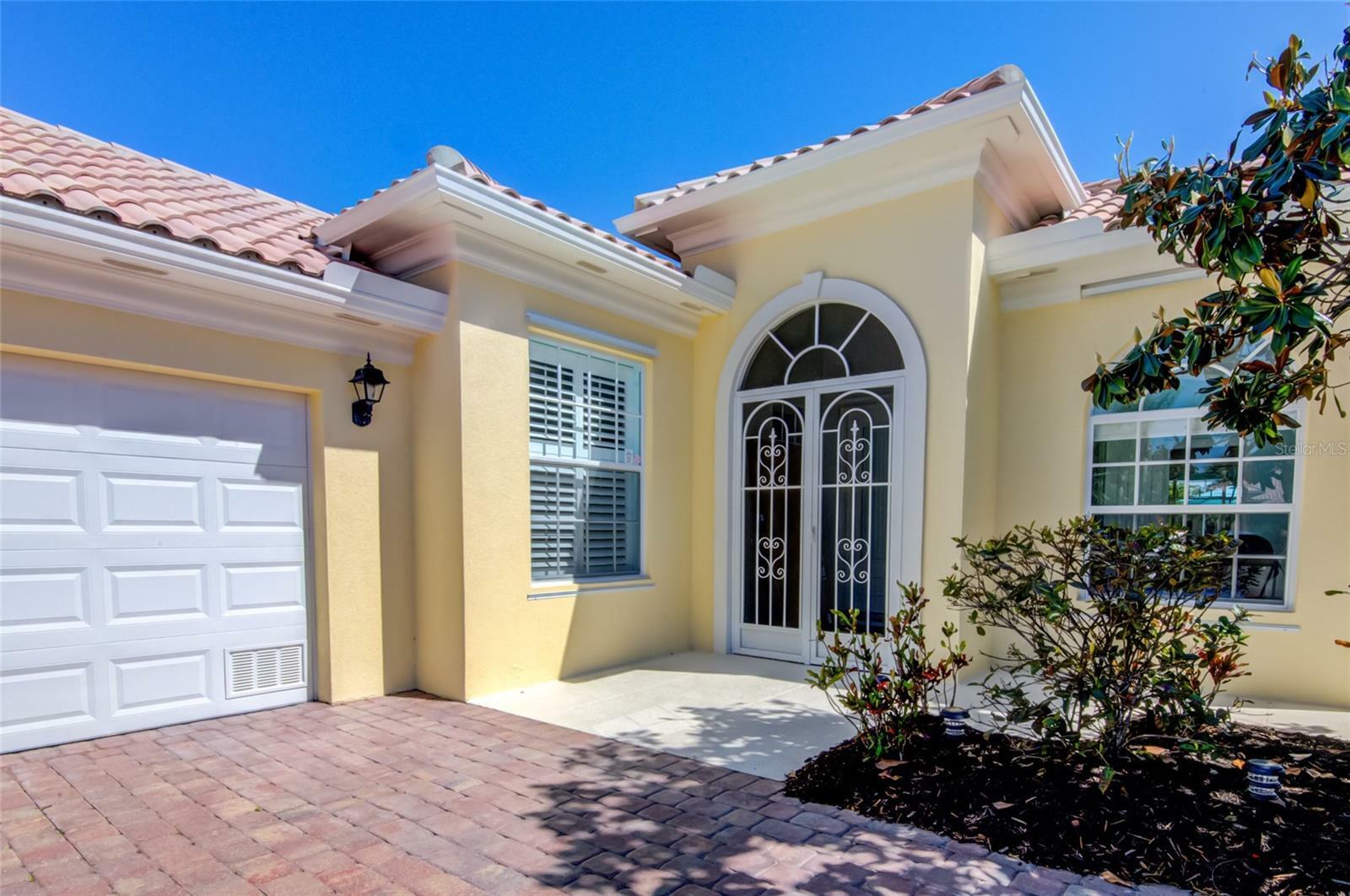 Property Photo: 5622 Octonia Place FL 34238
