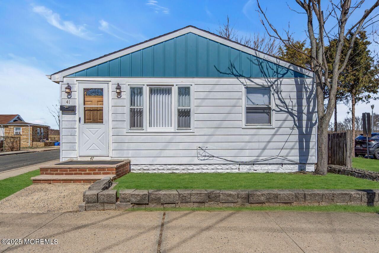 Property Photo:  41 Shore Boulevard  NJ 07734 