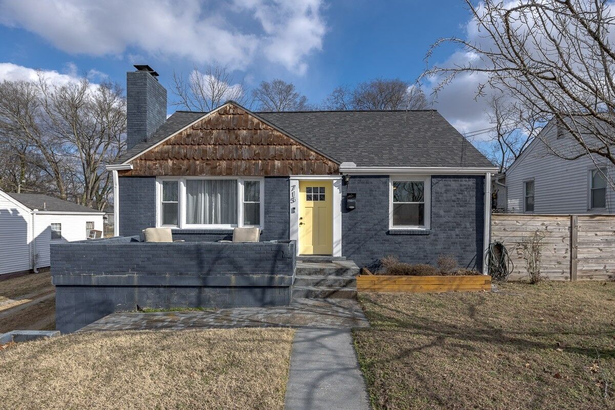 Property Photo:  715 Myrtle St  TN 37206 