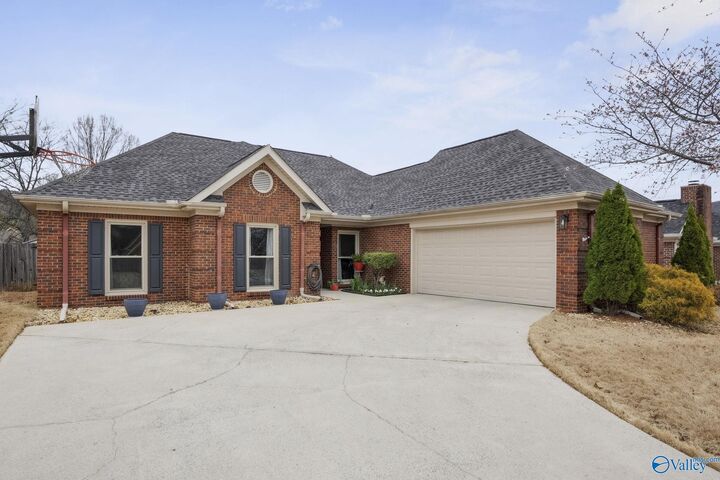 2419 Johnstone Circle SE  Huntsville AL 35803 photo