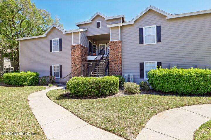 Property Photo:  10000 Gate Parkway N 222  FL 32246 