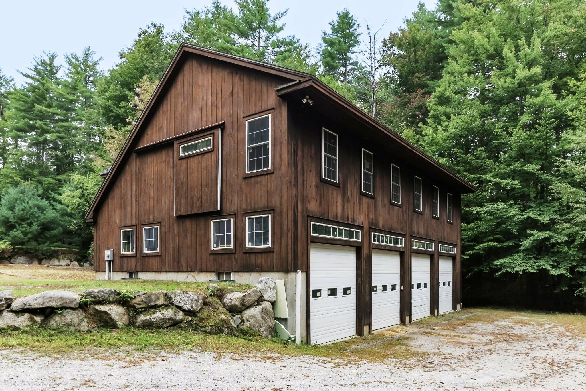 Property Photo: 7 Arrowwood Road NH 03070