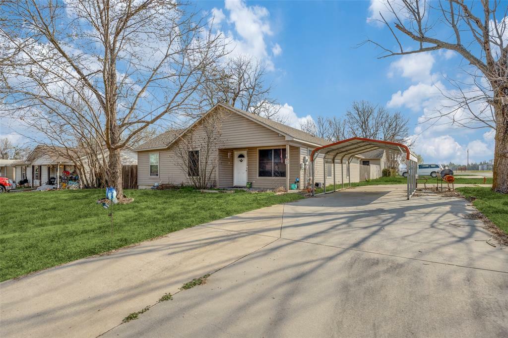 Property Photo:  505 S Magnolia Street  TX 75076 