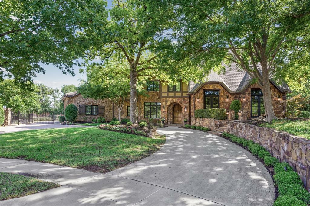 Property Photo: 1717 Buckingham Drive TX 76262