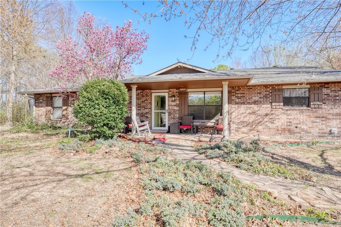 Property Photo: 306 Eames Avenue AR 72764