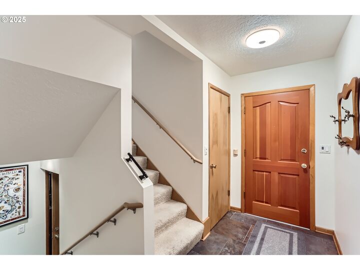 Property Photo: 3525 NE 125th Ave OR 97230