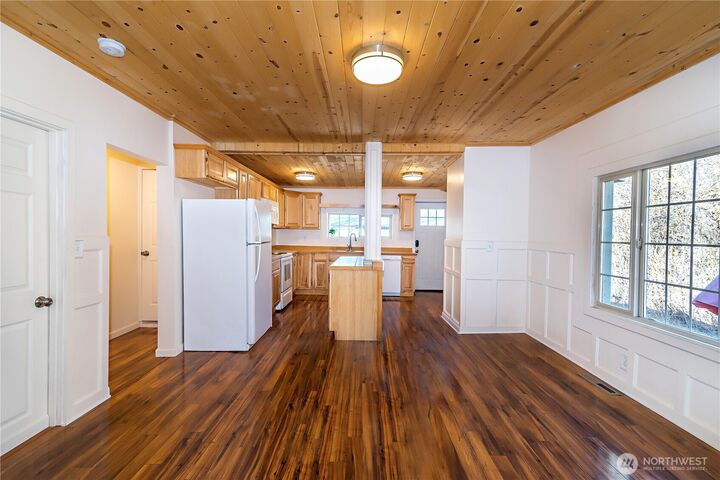 Property Photo: 609 N Nanum Street WA 98926