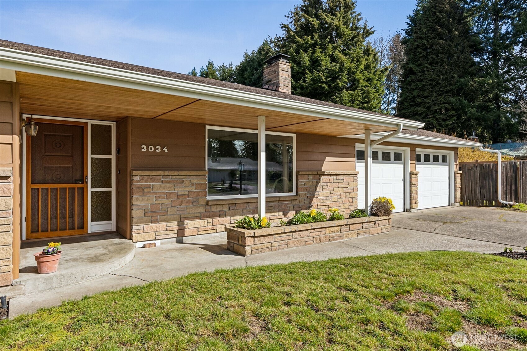 Property Photo: 3034 59th Court SE WA 98501