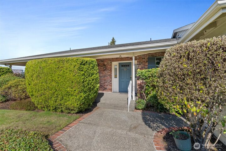 Property Photo:  1814 N Skyline Drive  WA 98406 
