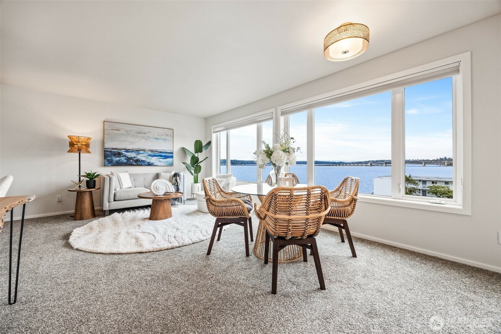 Property Photo: 334 Lakeside Avenue S 404 WA 98144