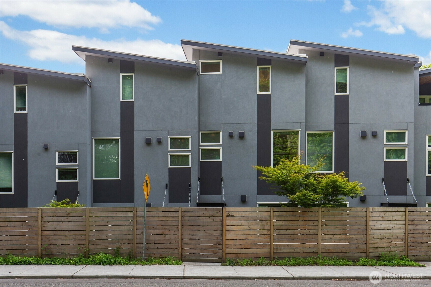 1511  Lakeview Boulevard E  Seattle WA 98102 photo
