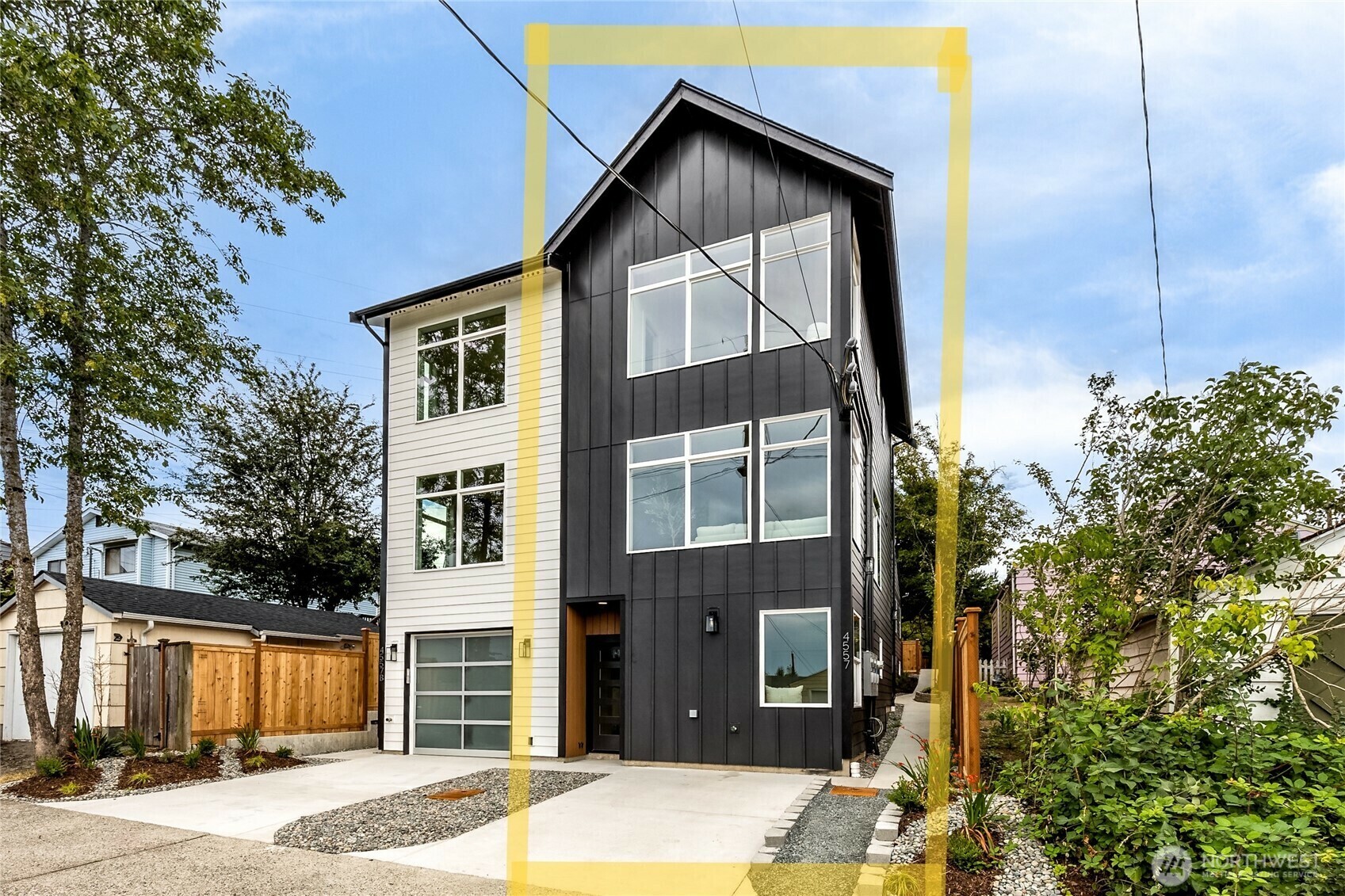 Property Photo: 4557 12th Avenue S A WA 98108