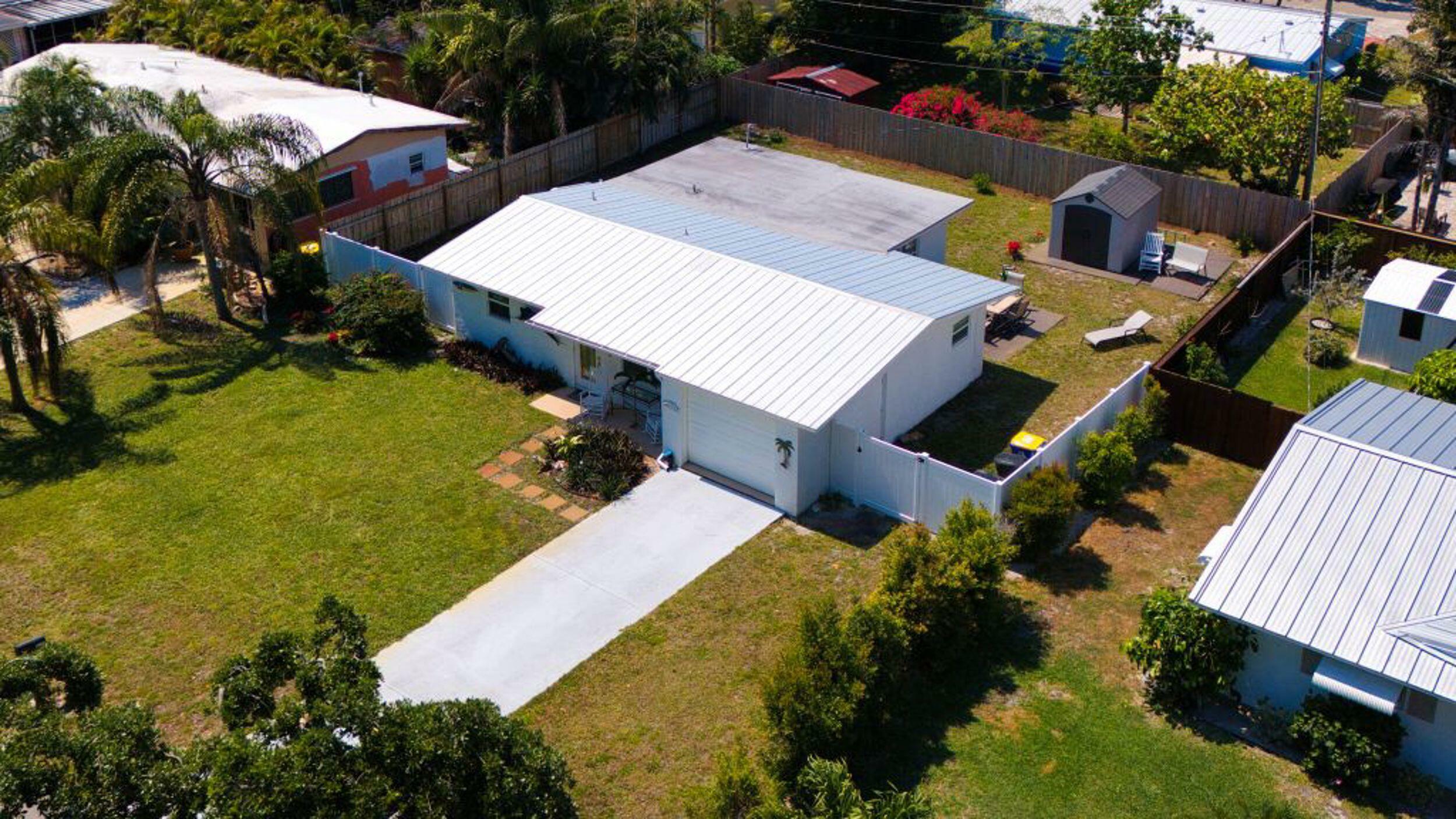 Property Photo: 4142 NE Robin Court FL 34957