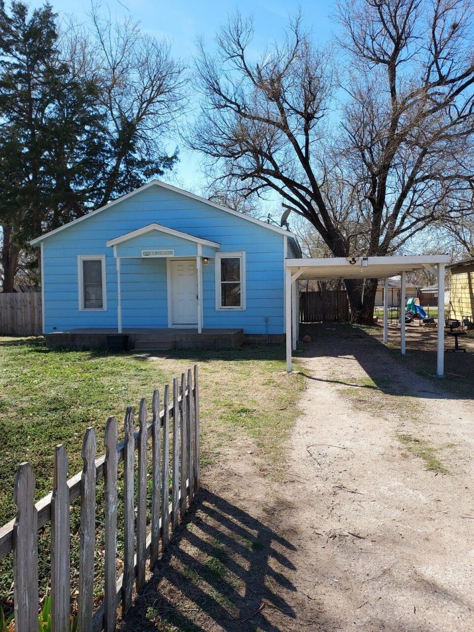 1327 S Millwood  Wichita KS 67213 photo