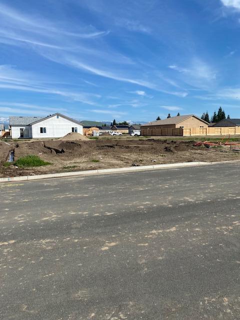 Property Photo:  1164 S Ohio Place W  CA 93257 