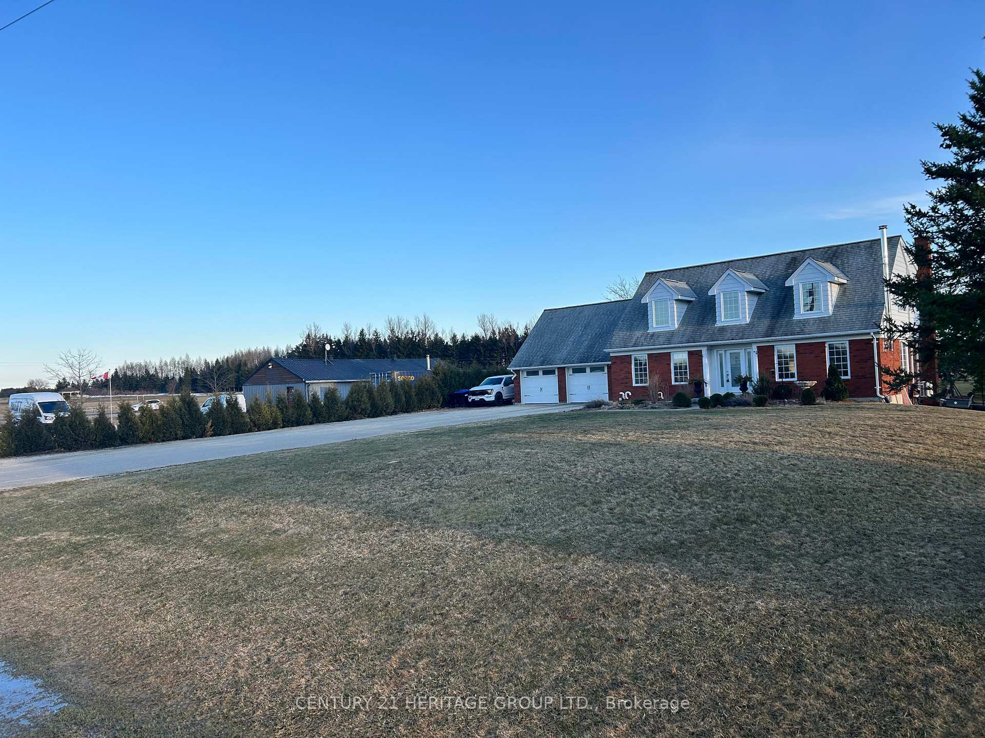 Photo de la propriété: 7927 30 Side Road ON L9R 1V1