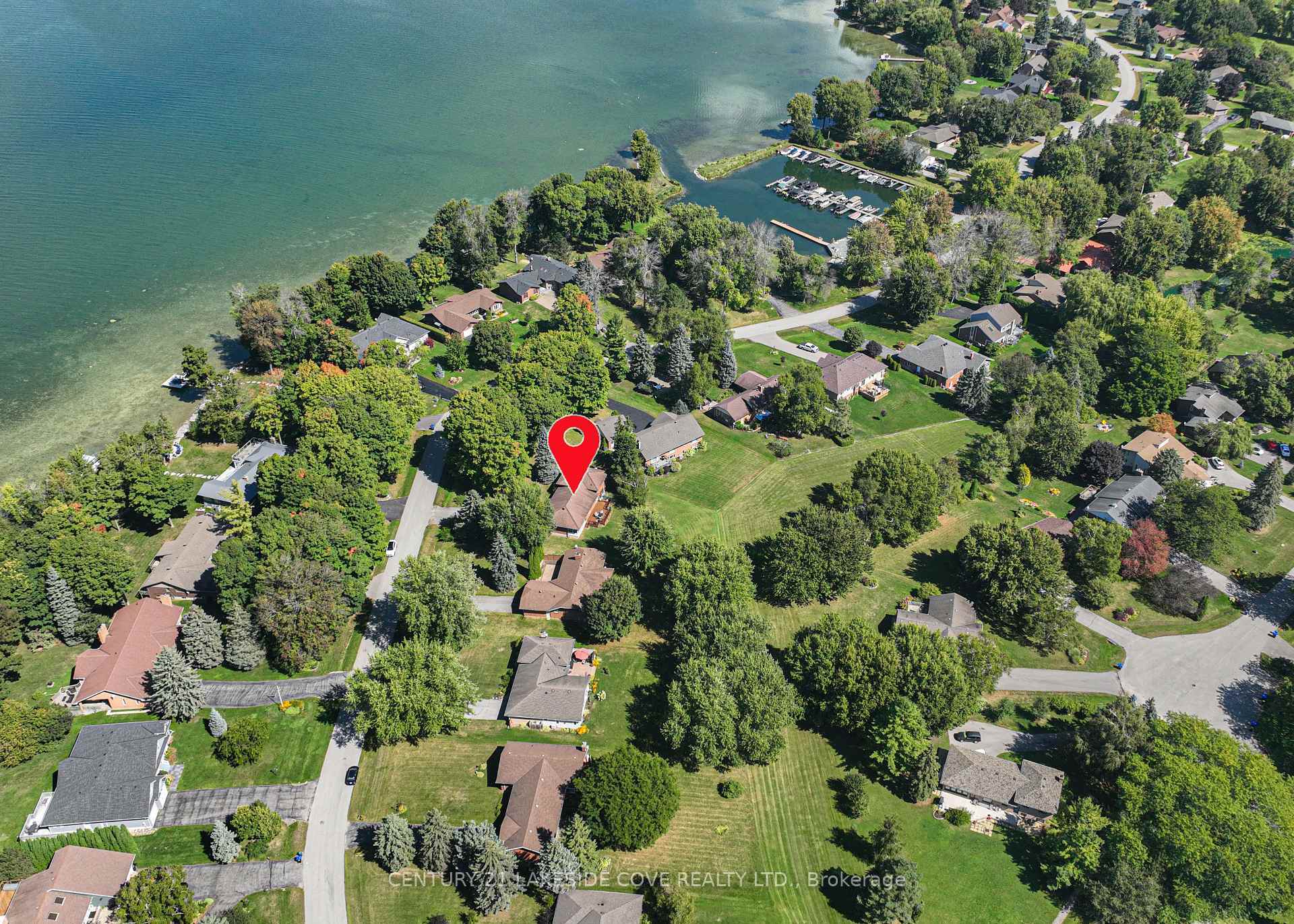Property Photo: 27 Thicketwood Place ON L0K 1B0