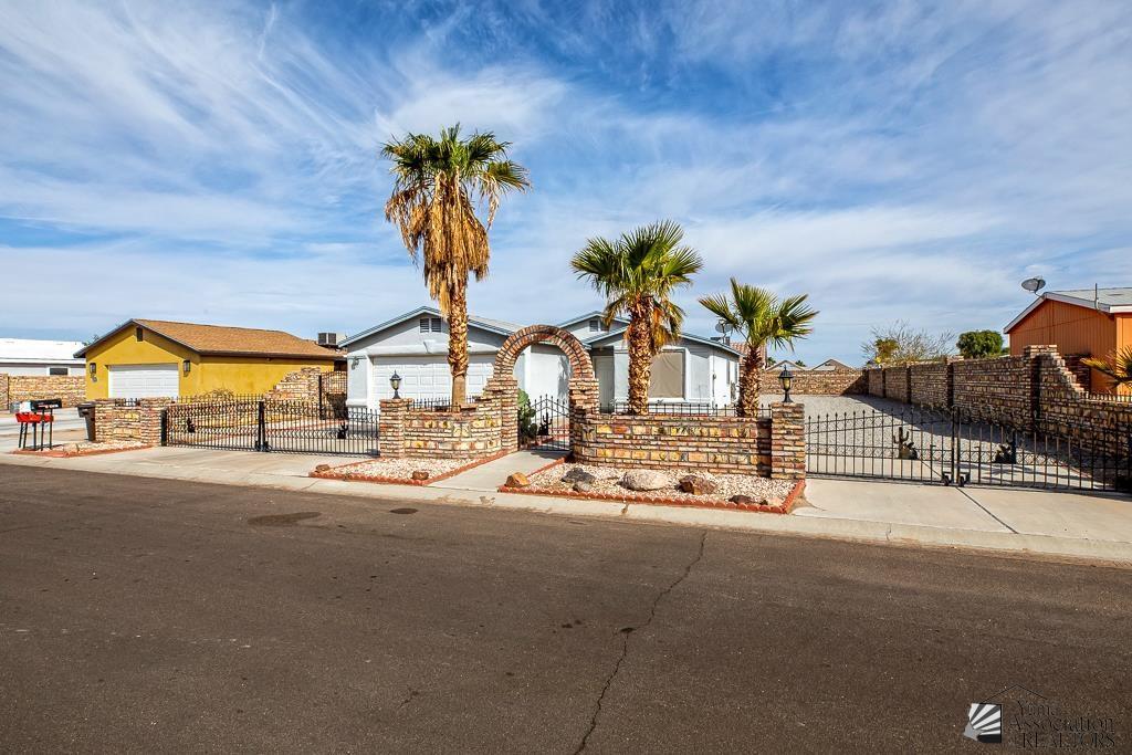 Property Photo:  12614 E 45 Dr  AZ 85367 