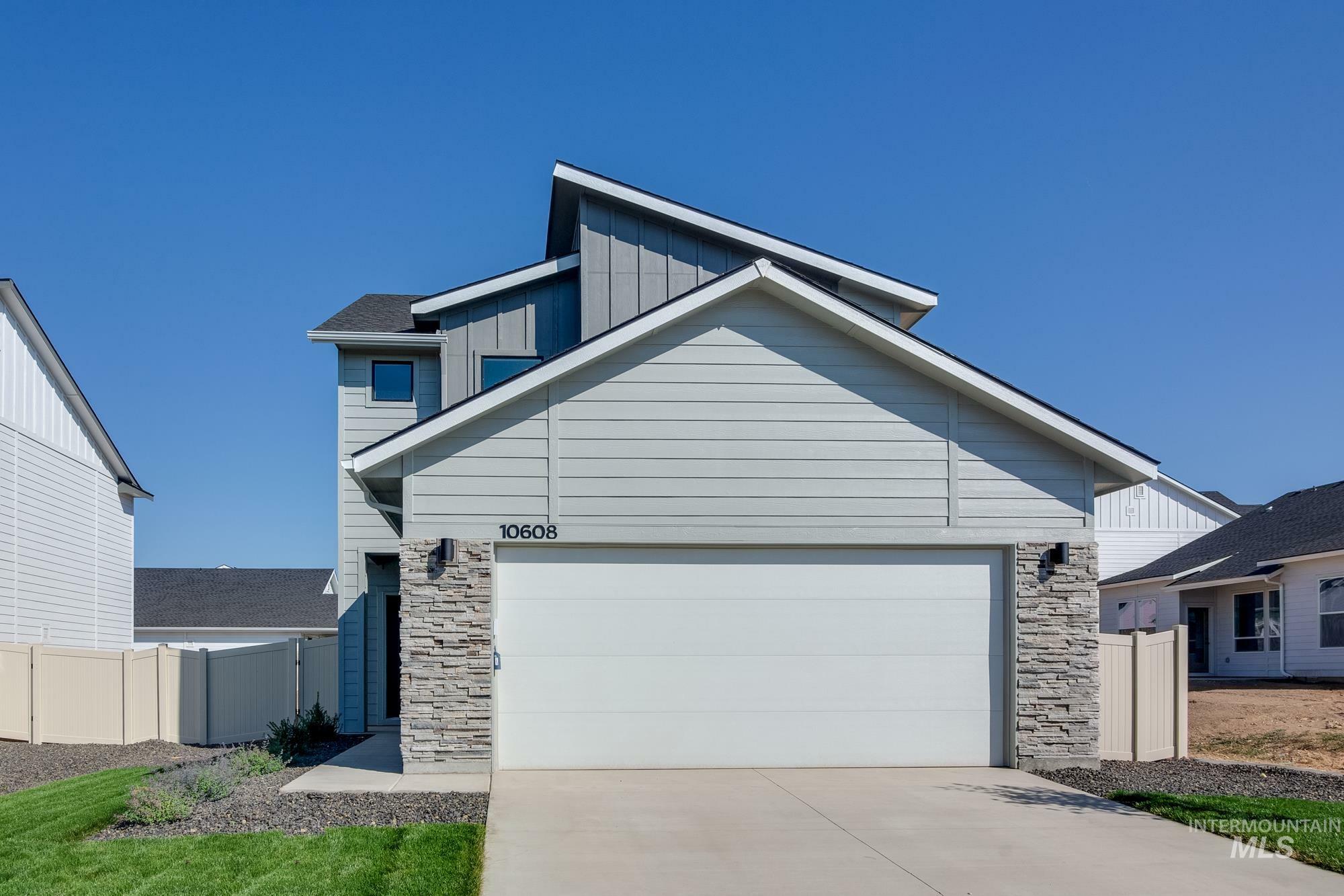 Property Photo:  2336 W Opalite Dr  ID 83634 
