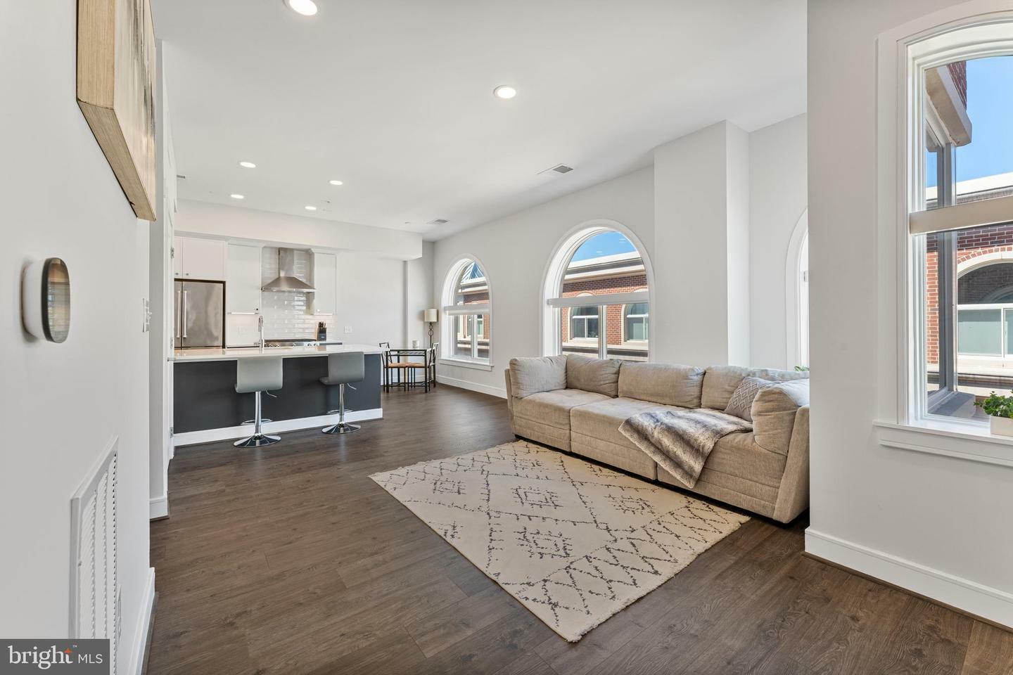 Property Photo: 635 Slaters Lane 405 VA 22314
