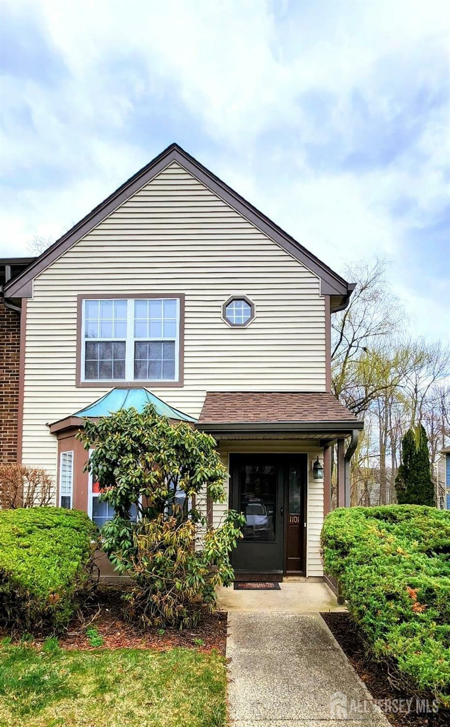 1101 Hickory Court  South Brunswick NJ 08852 photo