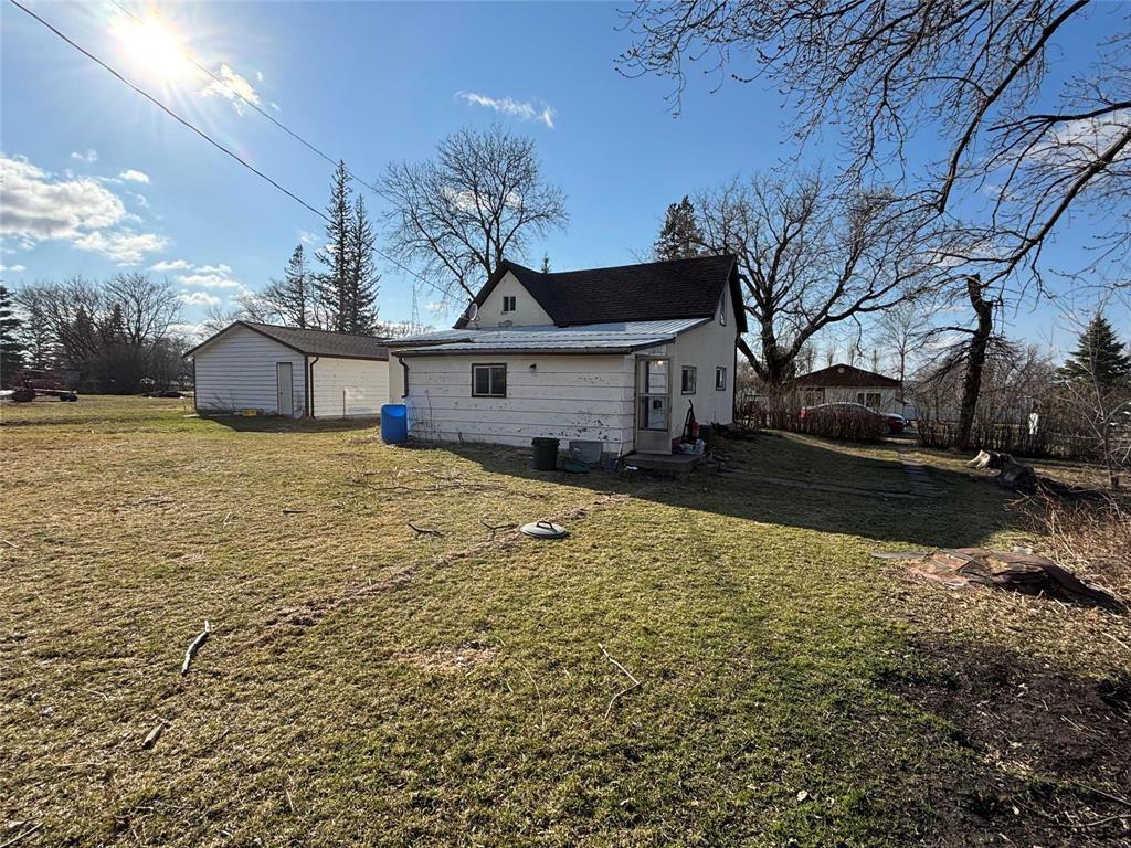 Property Photo:  216 Fourth Street South  MB R0K 0C0 