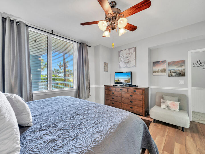 Property Photo:  1324 SE Miracle Strip Parkway Unit L5  FL 32548 