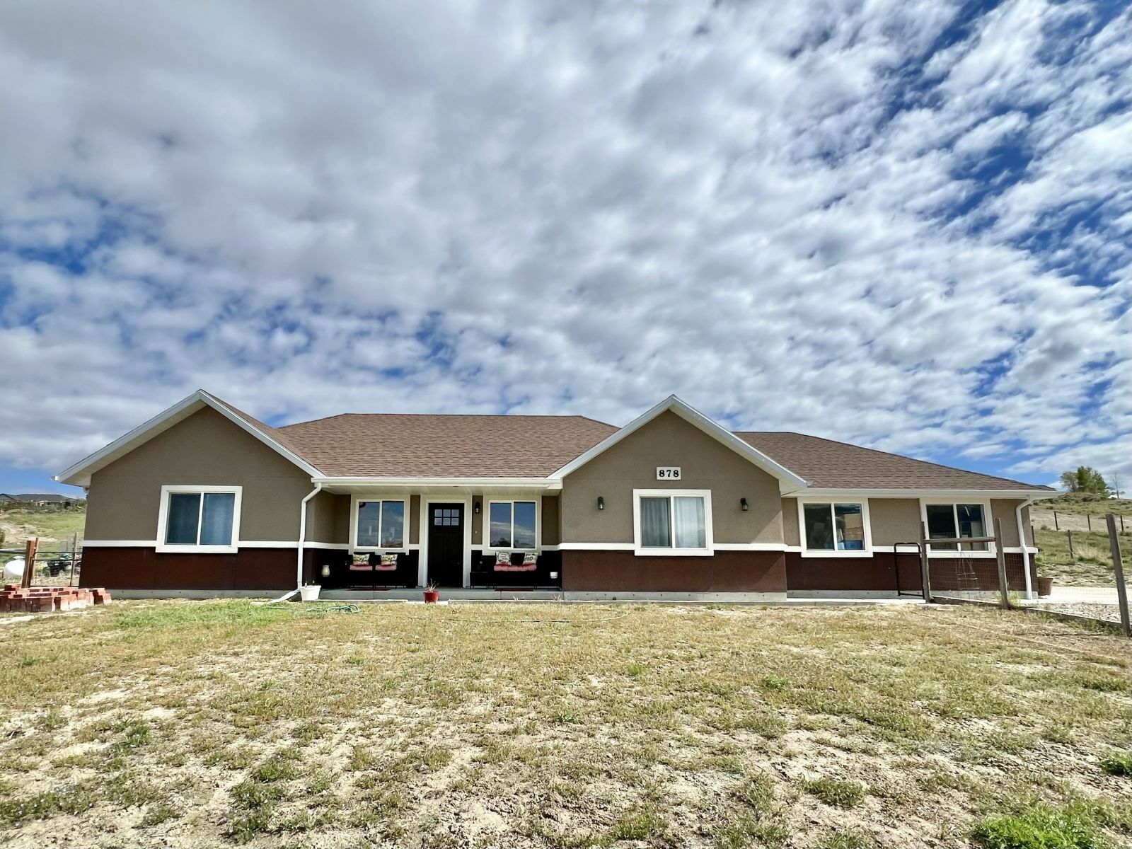 Property Photo: 878 Blue Jay Drive NV 89815