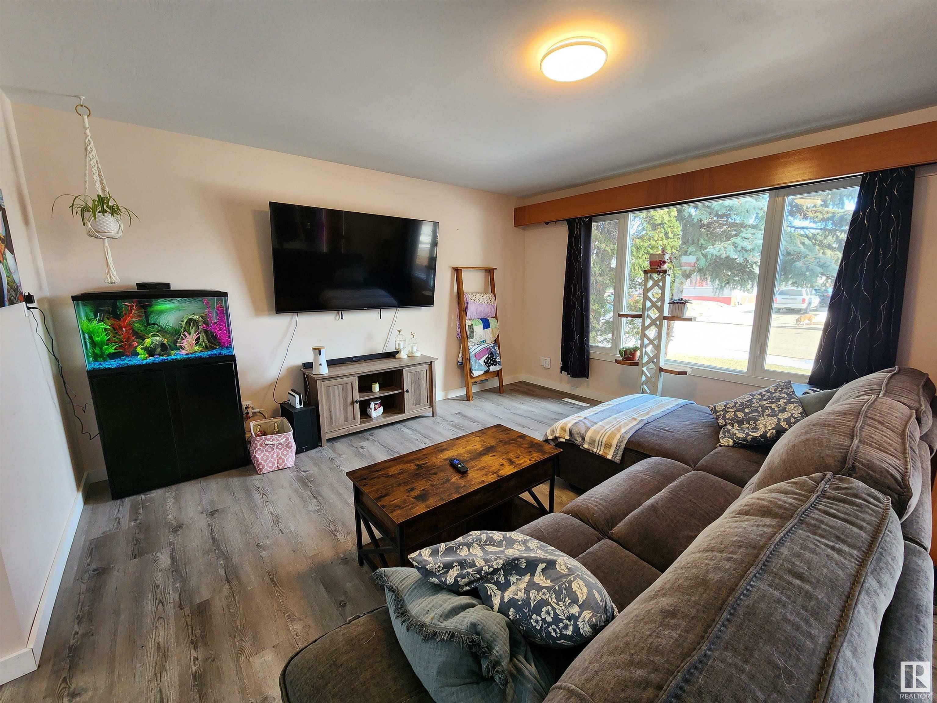 Property Photo:  4108 52 Street  AB T9A 1N2 