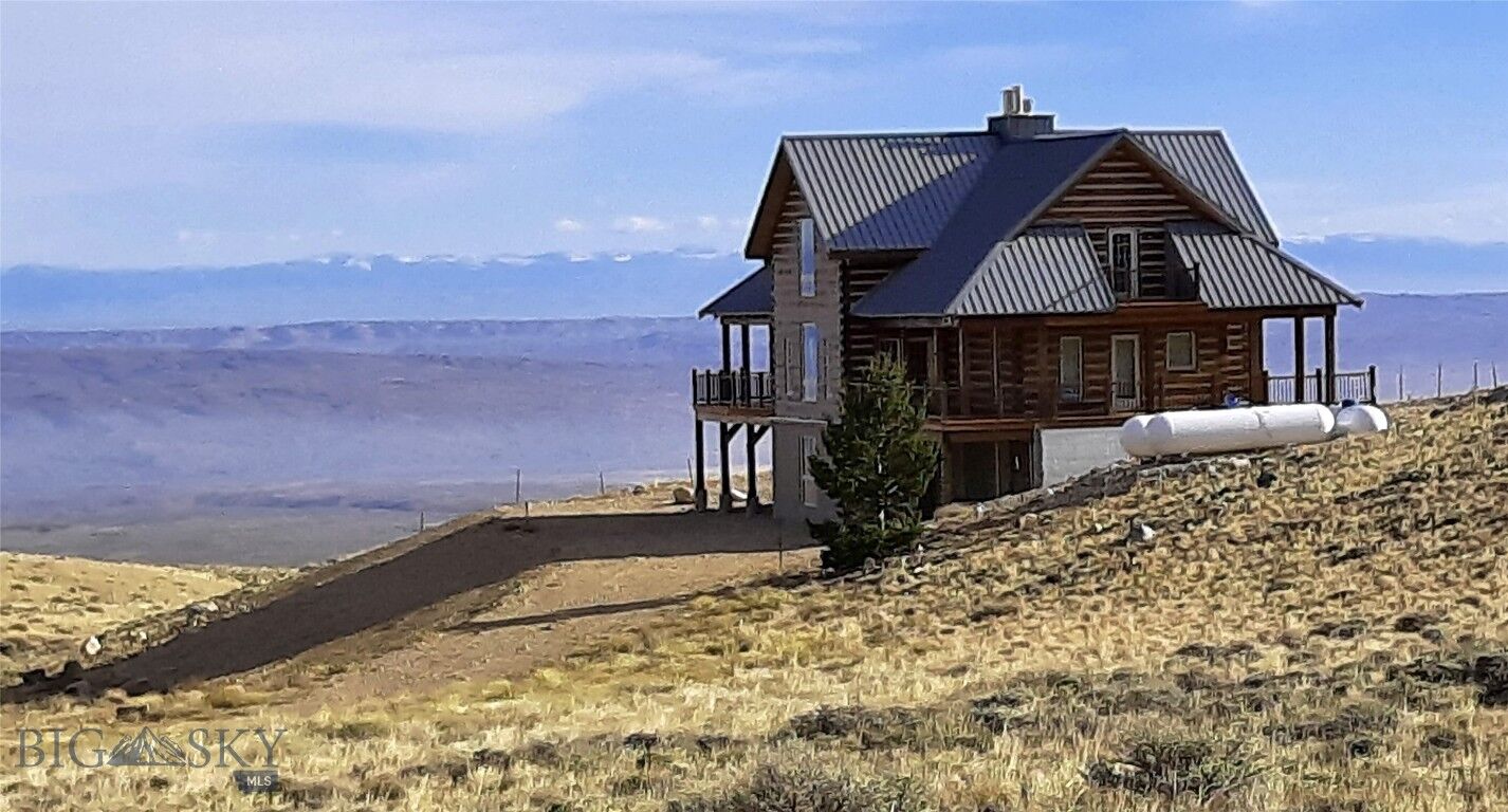 Property Photo:  15 Crazy Horse Lane 943-9  MT 59008 