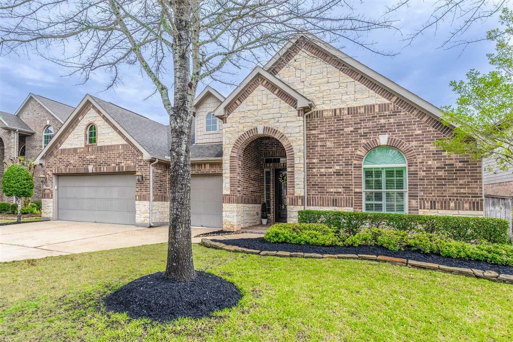 Property Photo: 10614 Lindabury Hollow Drive TX 77494