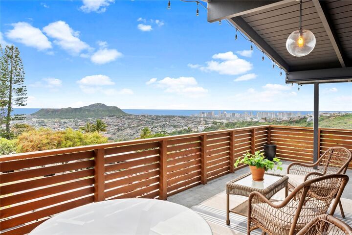 1808 Halekoa Drive  Honolulu HI 96821 photo