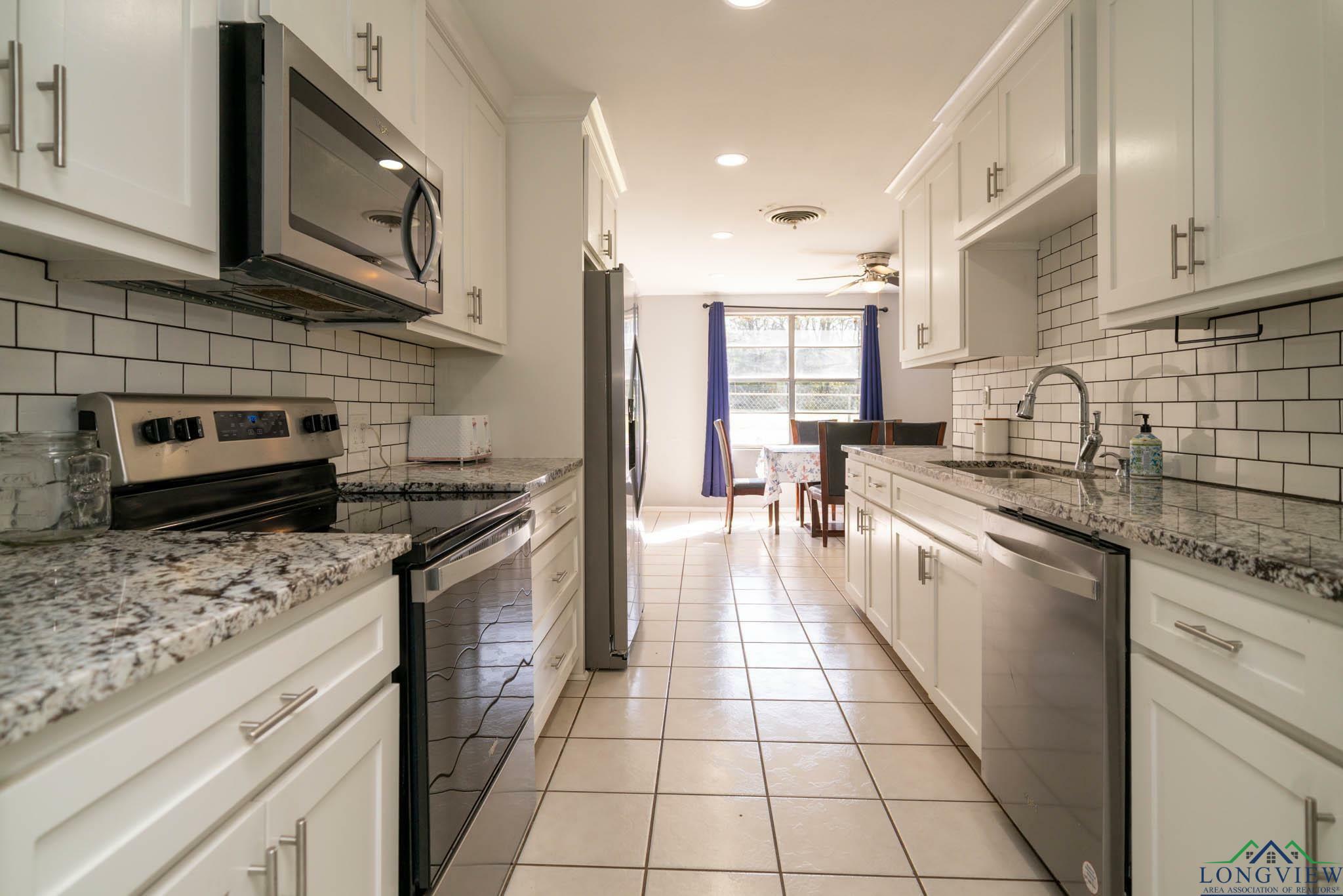 Property Photo: 2318 Page Rd TX 75601