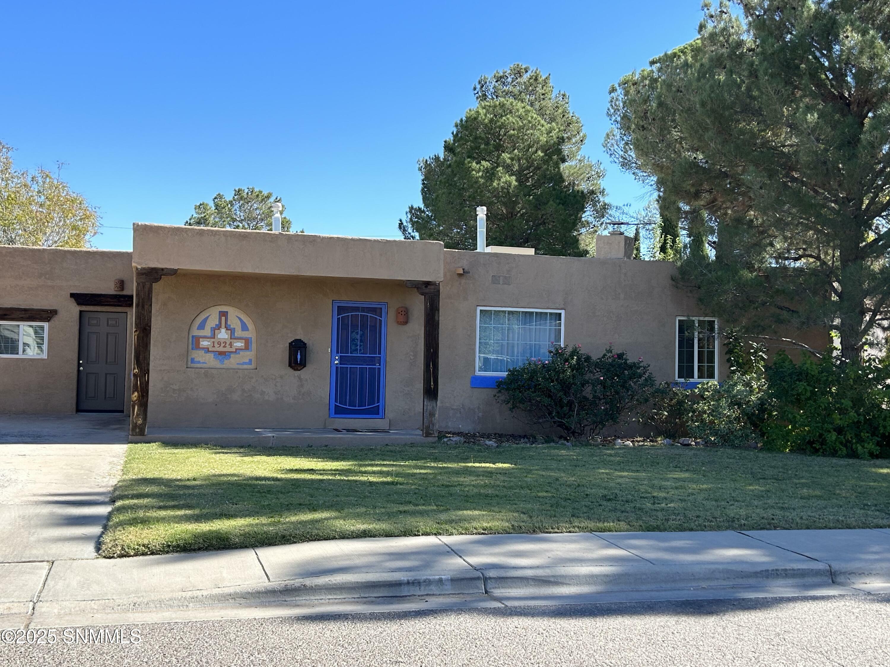 Property Photo: 1924 La Jolla Avenue NM 88005