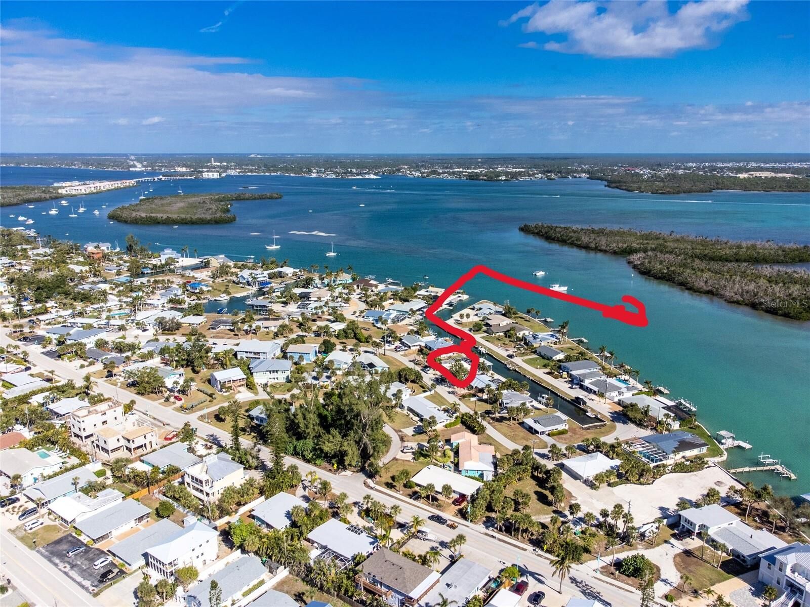 Property Photo: 1285 Holiday Drive FL 34223