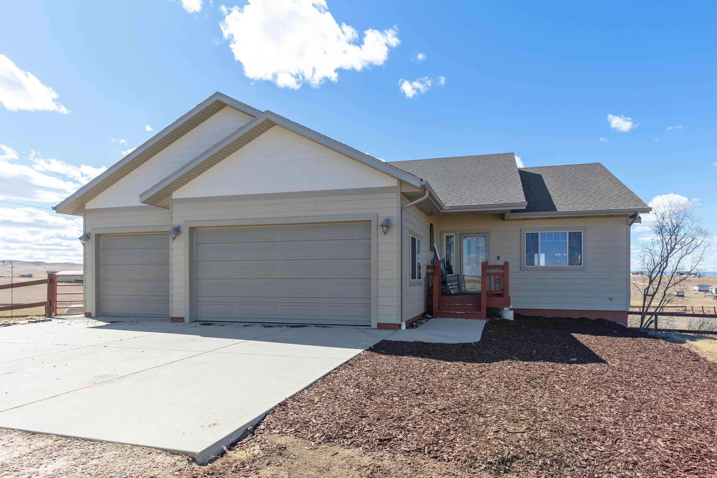 Property Photo: 22833 156th Avenue SD 57719