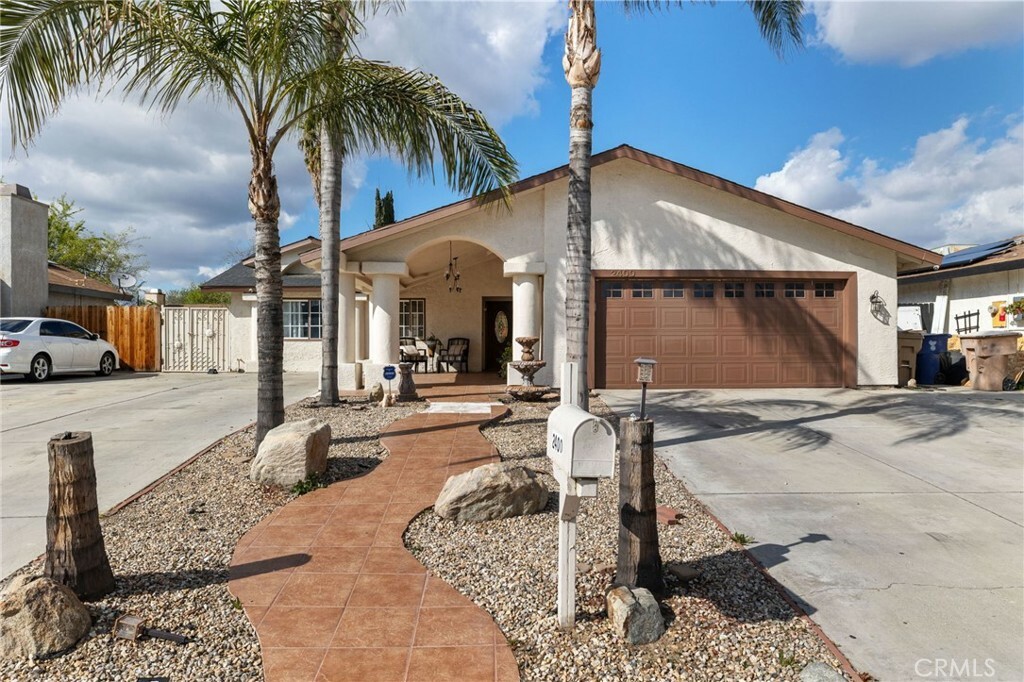 Property Photo: 2400 Miria Drive CA 93304