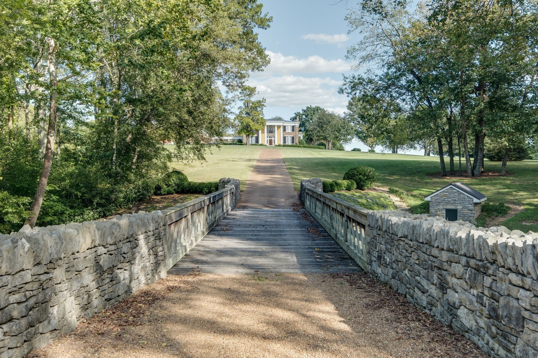 Property Photo: 1711 Old Hillsboro Rd TN 37069